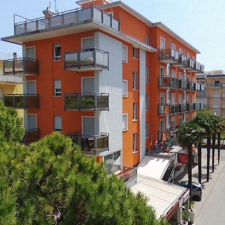 Hotel Torino Lido di Jesolo Exterior foto